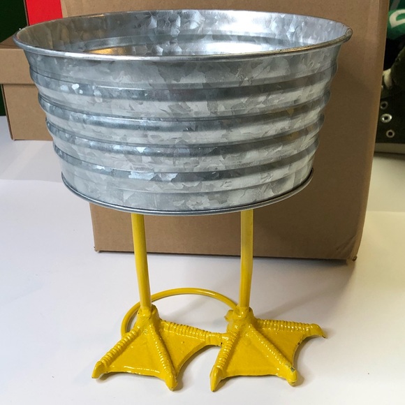 Decor Other - Duck Feet Standing Large Sz Candy Dish Home Decor